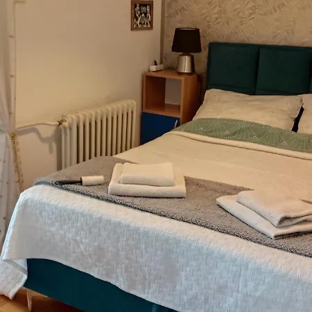 Mrcvetko Free Parking *