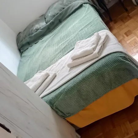 Mrcvetko Free Parking Bezanija